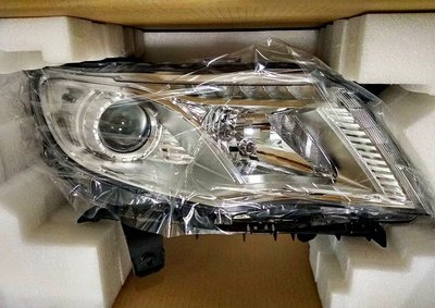 Новенькая фара на Geely Atlas обойдется минимум в 1350 руб., на Emgrand X7 дешевле — 1133 руб..jpg